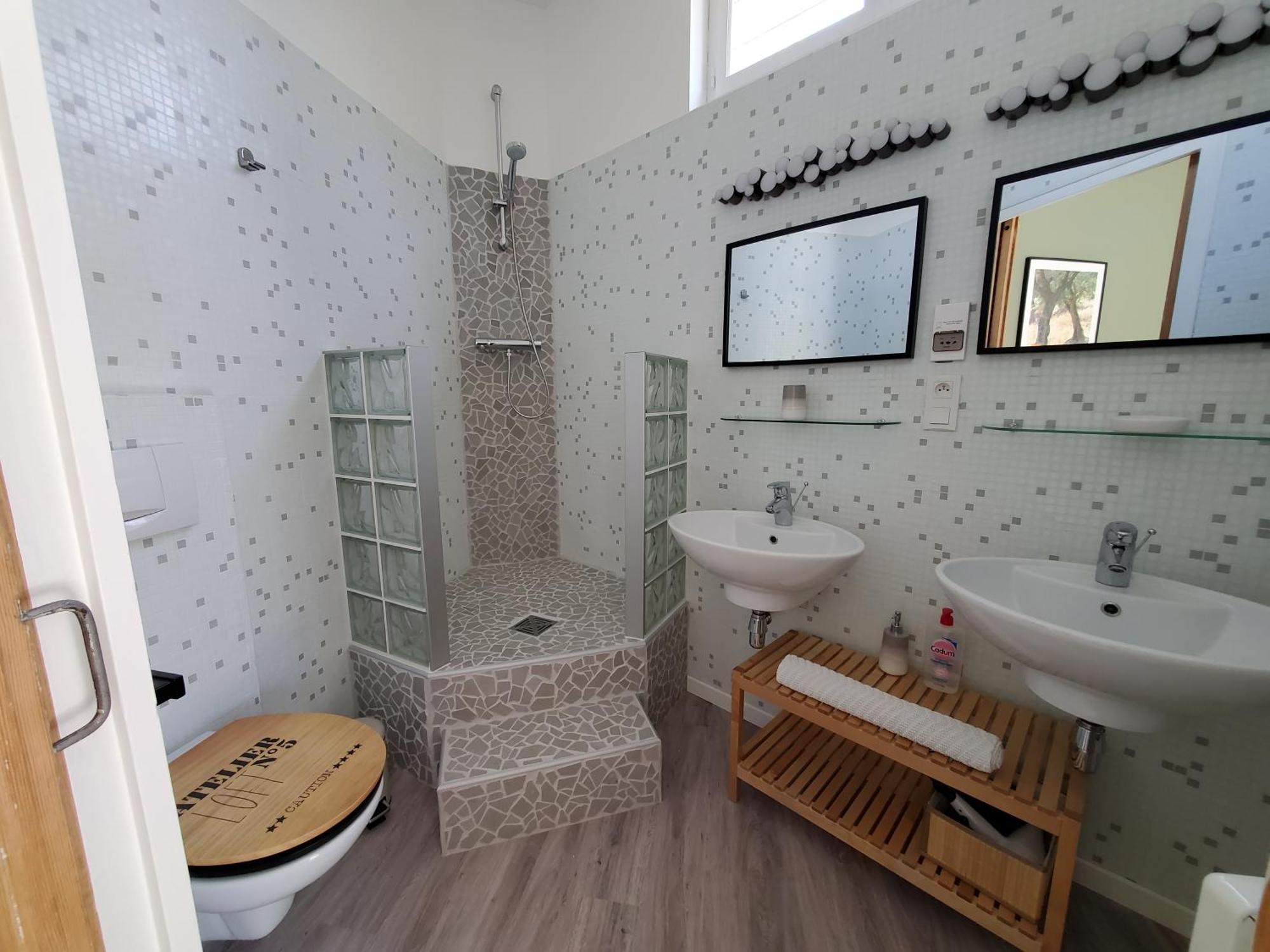 Hotel La Fontaine Au Loup à Saint-Maurice-sur-Eygues Extérieur photo